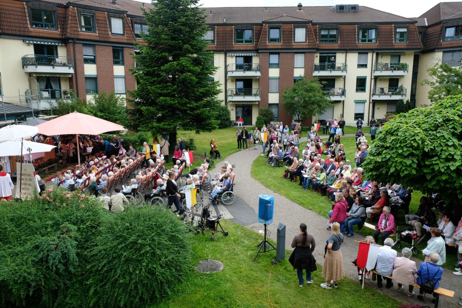 2024-05-30-Fronleichnam-Pfarrfest-06 (c) Pfarrverband Geistingen Hennef Rott